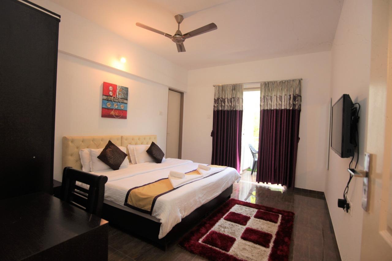 Veridical Hospitality, Baner - Pune Bed & Breakfast Eksteriør bilde